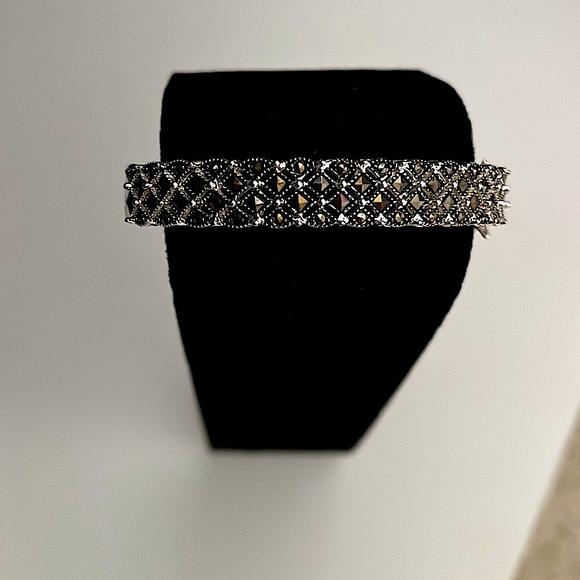 Bangle bracelet - Picture 6 of 7